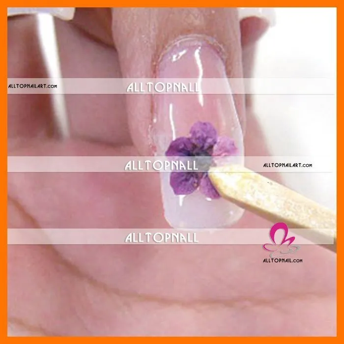 How to use nail art dry flowers alltopnailart.com.jpg