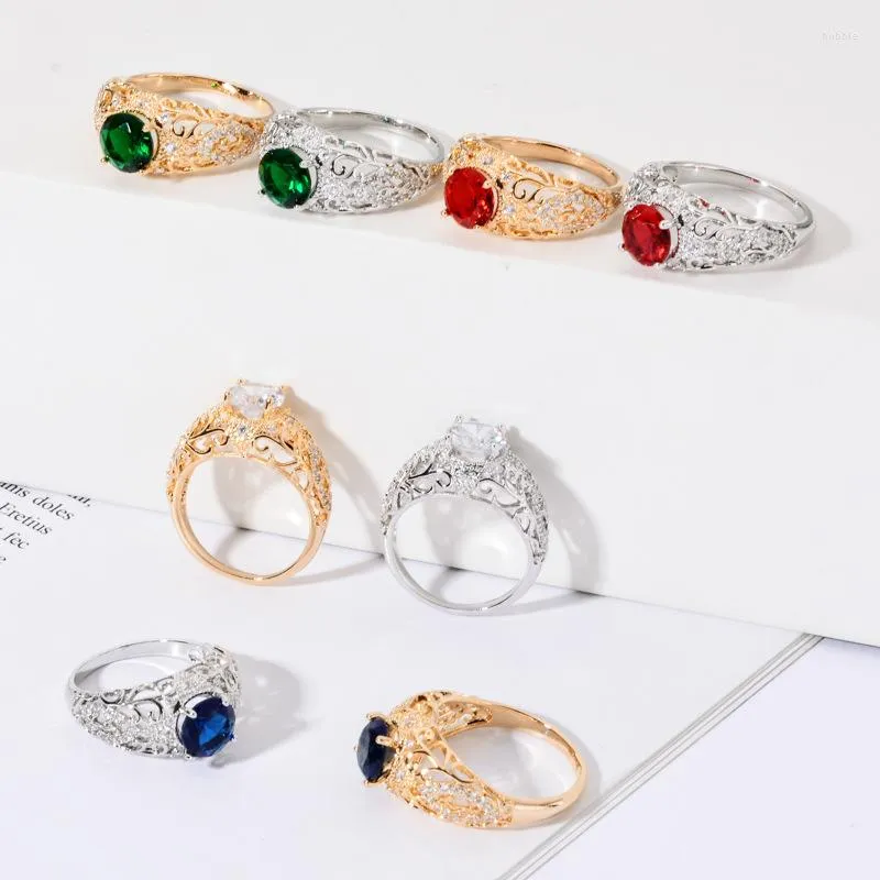 Bagues en grappe Bague en Zircon plaqué or classique pour femmes Bijoux faits à la main de haute qualité Cadeaux de fête d'anniversaire à des amis