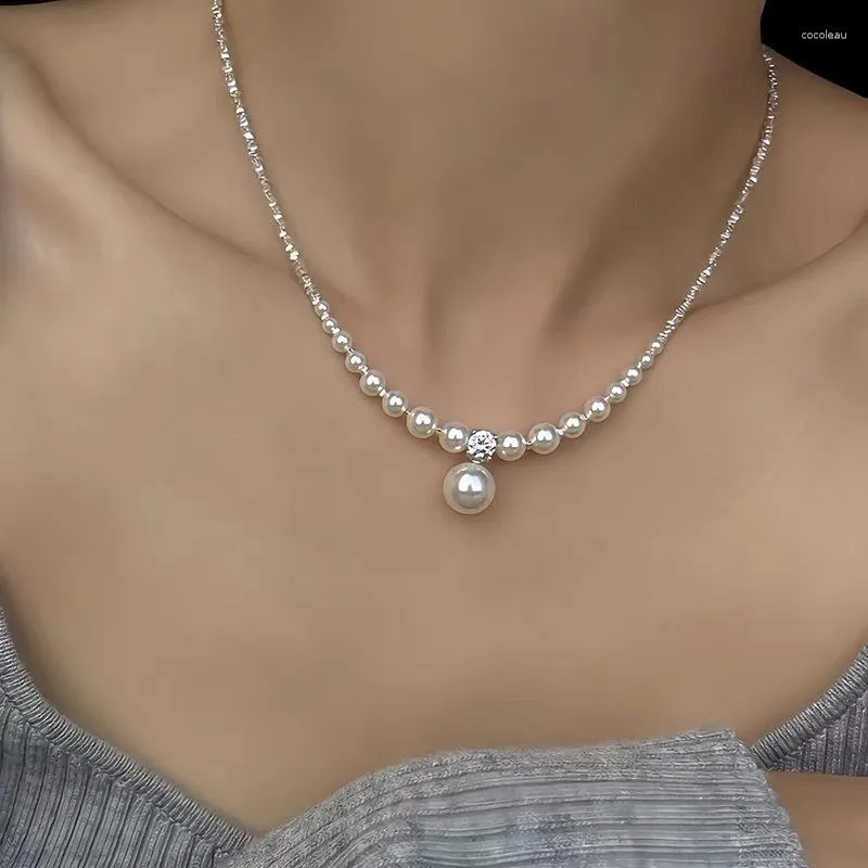 Naszyjniki wisiorki Pearn nierdzewna Pearl Vintage Choker Collarbone do Europy i prezentów kobiet w Stanach Zjednoczonych