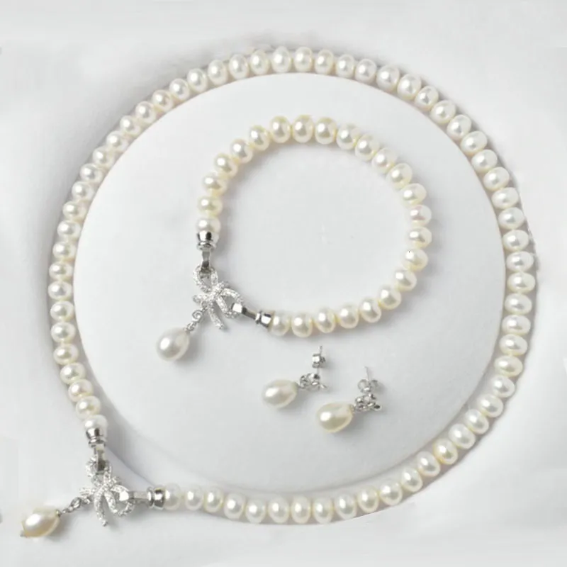 Set di gioielli da sposa Classic Pearl Genuine Natural Freshwater 925 Sterling Silver Orecchini Bracciale Collana per le donne 230729