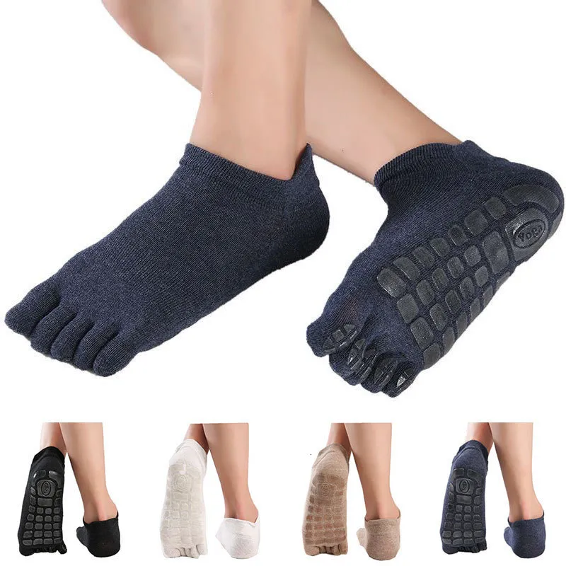 Herrstrumpor 1 par Vuxen Mens bomullssport Nonslip Yoga Socks Breattable Anti Skid inomhusgolvstrumpor Femfinger Socks 230729