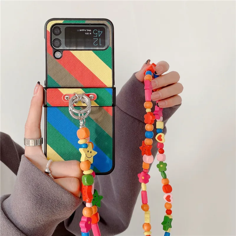 Custodia per telefono Vogue di lusso a tracolla color arcobaleno per Samsung Galaxy Folding Z Flip3 Flip4 5G Guscio pieghevole in pelle con stampa a righe durevoli con cerniera Protezione anti-caduta