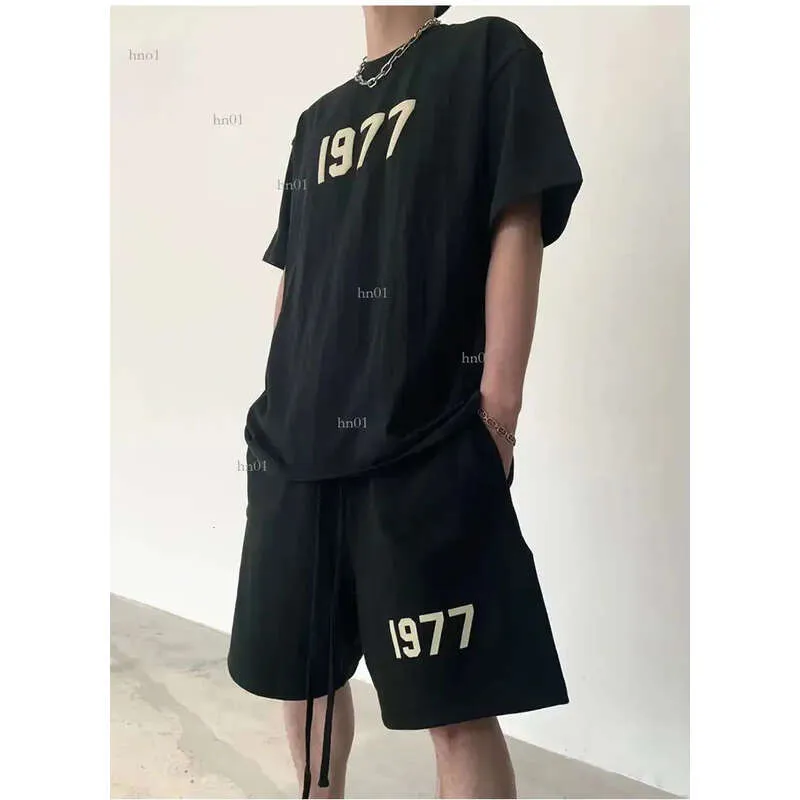 Mens Essentail 1977 Shorts Letter Tryckt Pants Casual Fashion Summer Men Essen For Man Streetwear Loose Sports Clothingky S6