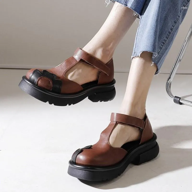 Round toe shop breathable sandals