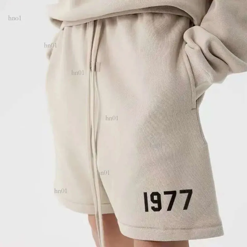 Summer Spring USA 1977 Flocking Letters Men's Shorts Fashion Women Dominboard High Street Runding Midd Hip Hop Jogging Krótki pot