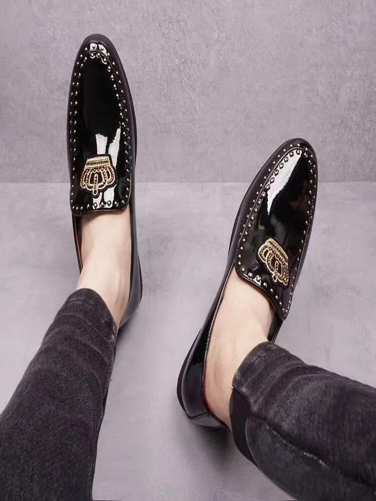 New products men's crown flat shoes loafers gentleman shoes wedding homecoming party dance charming sequin embroidery 2024