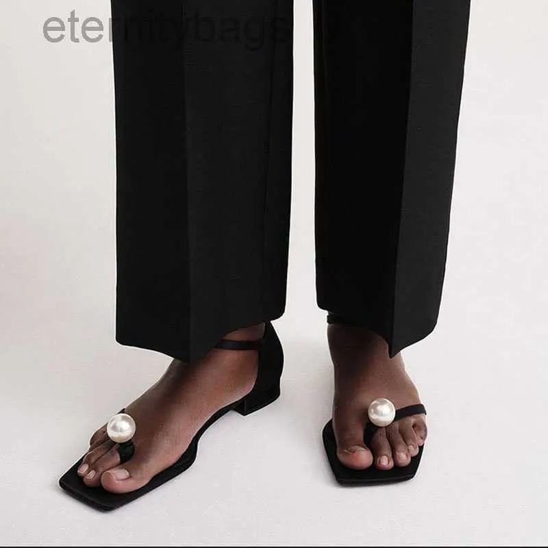 【関税込み】TOTEME ブラック The Peep-Toe スリッパ DHgate.com:TOTEME Shoes 2023 Summer Sandals Silk Clip Toe