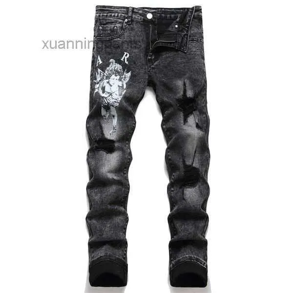 Aimirs jeans med stjärnor män regelbundet passar blyertsbyxor broderier brev blixtlås fly svart cyklist denim rippade fukk