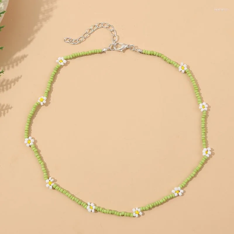 Choker w stylu koreańskim ręcznie robione z koralikami jasnozielone szklane koraliki biały kwiat dla kobiet dziewczęta prezenty imprezowe biżuteria