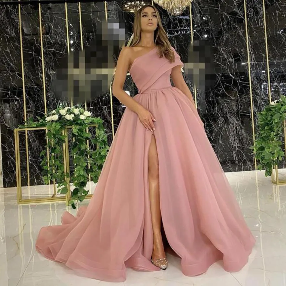 2021 Dusty różowy eleganckie wieczorne sukienki formalne z Dubaju Formalne suknie imprezowe Dress Arabski Bliski Wschód One ramię wysoko 274e