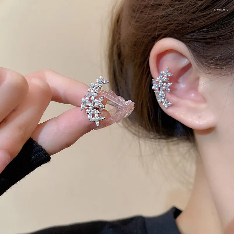 Brincos traseiros em forma de borboleta, grampo de osso de orelha de zircônio para mulheres, clipe de pérola de cristal na orelha sem piercing, joias da moda coreana