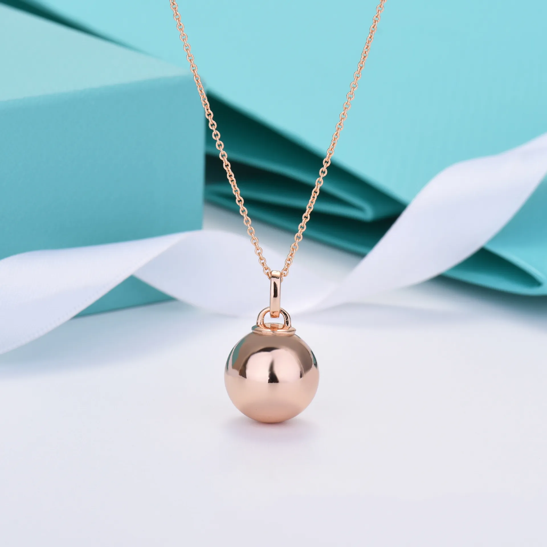 Vrouwen designer ketting luxe sieraden roestvrij staal valentijn zilveren ketting massief gouden bal hanger sleutelbeen kettingen ontwerpers vriendin cadeau 1859