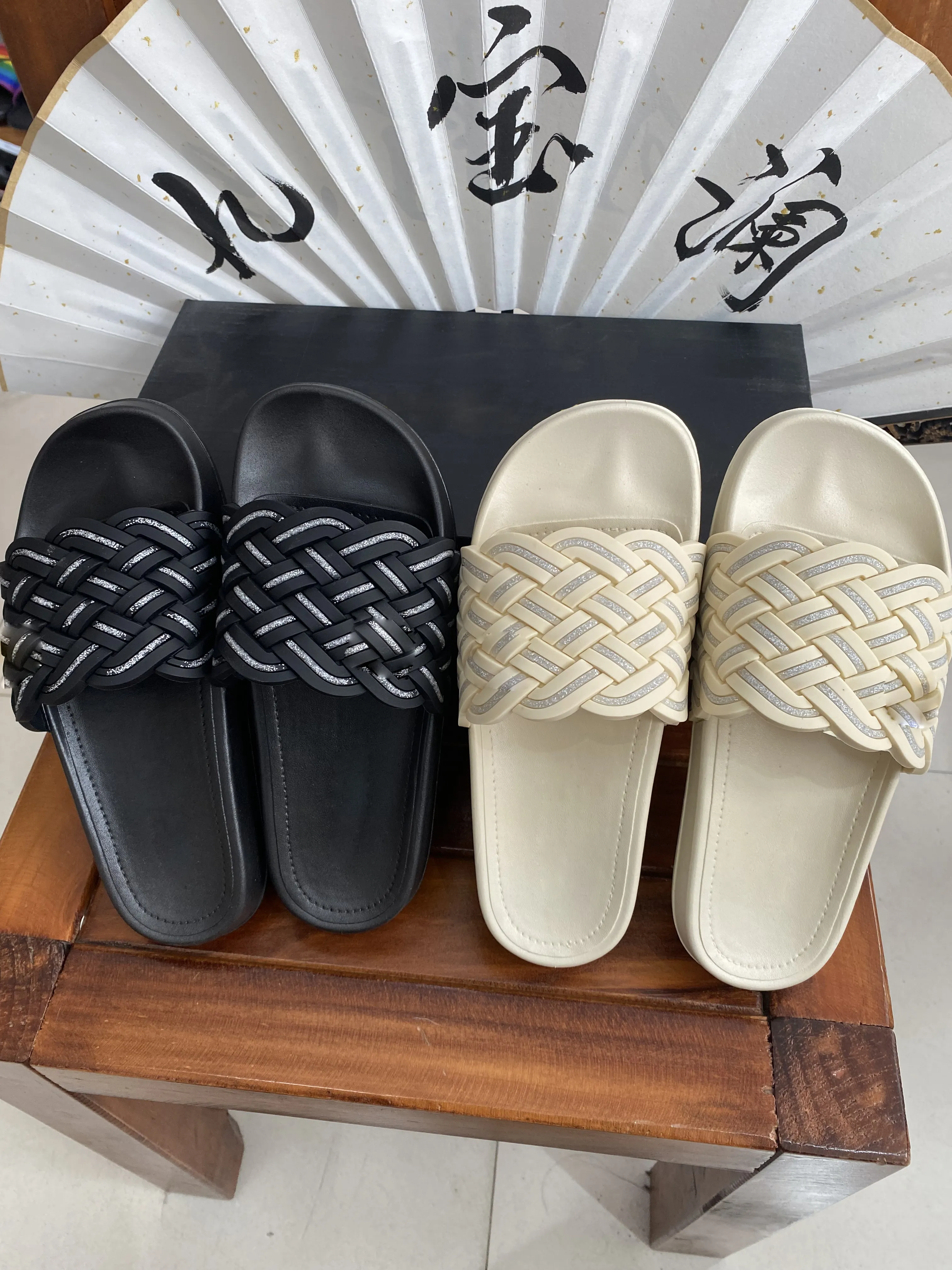 Luxury Designer Slippers For Women Sexy And Comfortable Summer Fly