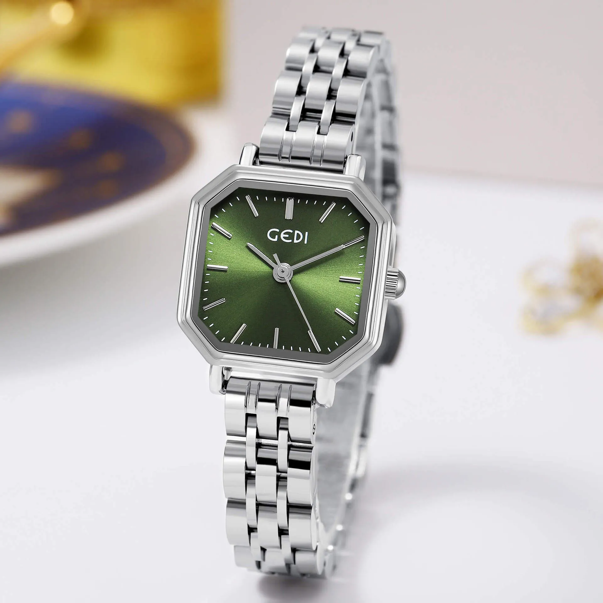 Les femmes regardent des montres de luxe de haute qualité Designer de mode étanche quartz-batterie 22mm montre