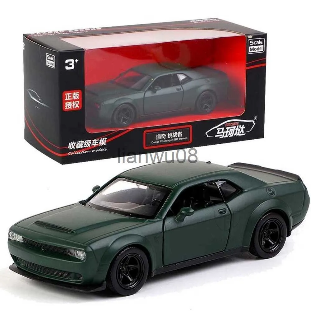 DIECAST Model Cars 136 Movie Dodge Challenger stop Die Cast Can Model Zabawki z odciągając 2 drzwi Otwarte samochody sportowe Pojazdy Pojazdy Dzieci Prezenty x0731