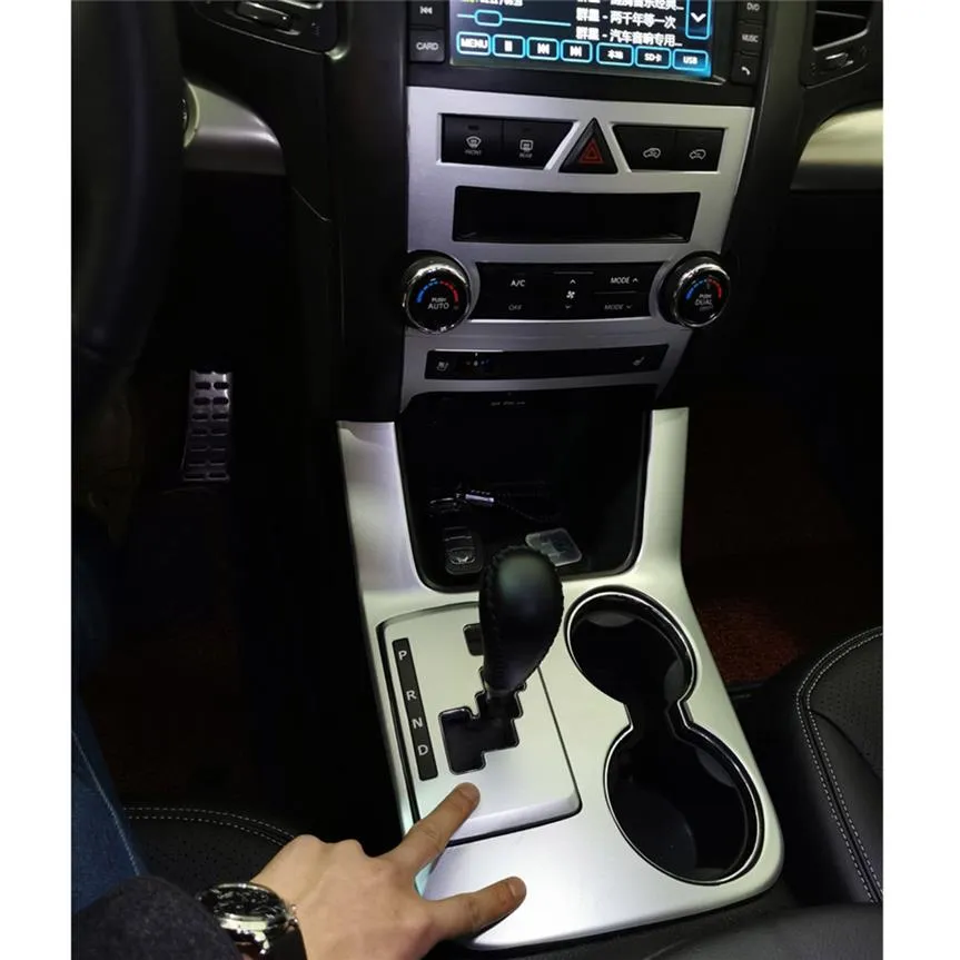 Kia Sorento 2009-2012インテリアセントラルコントロールパネルドアハンドル3D 5DCarbonファイバーステッカーデカールカースタイリングアクセサリー281p