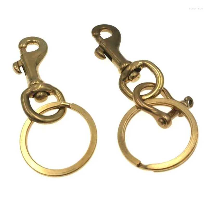Keychains 1st Mässing Keychain Belt Clip Key Hook Vintage Keyring Cosplay Accessories Decor Pendant Women Men Christmas Gift