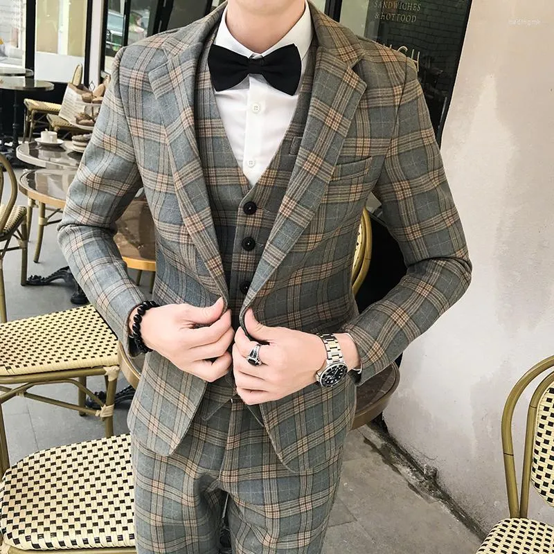 Abiti da uomo Set Mens 4Pcs Smoking da sposa Plaid Costume Fashion Prom Dress Slim Fit Traje Novio 2023