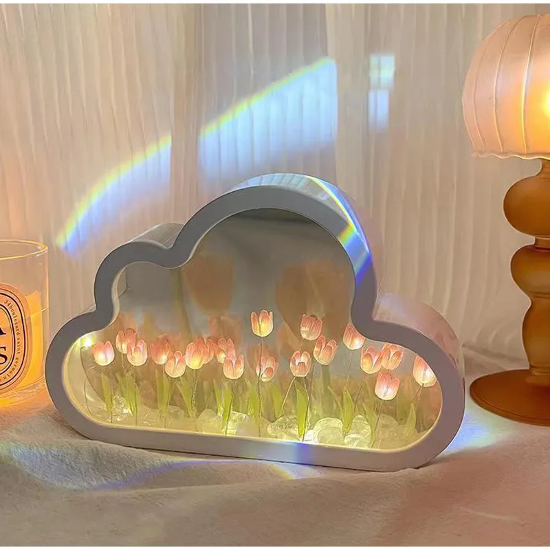 Stickers Muraux 2023 DIY Nuage Tulipe LED Veilleuse Fille Chambre Ornement  Creative Po Cadre Miroir Lampe De Table De Chevet À La Main Cadeau  Danniversaire 230731 Du 11,59 €