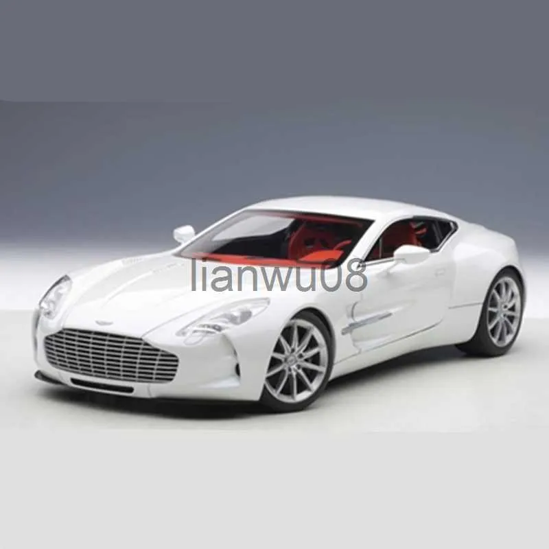 Voitures miniatures moulées sous pression 132 Aston Martin One77 alliage modèle de voiture de sport en métal moulé sous pression véhicules jouets modèle de voiture Simulation son lumière Collection enfants cadeau x0731