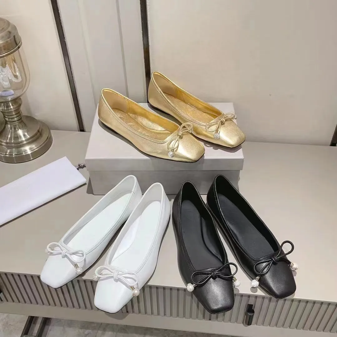 Luxury Classic Brand New Product Butterfly Pearl Flat Bottom Ballet Shoes Importerade Sheepskin äkta läderskor Skor Minimalistisk design Bankettskor