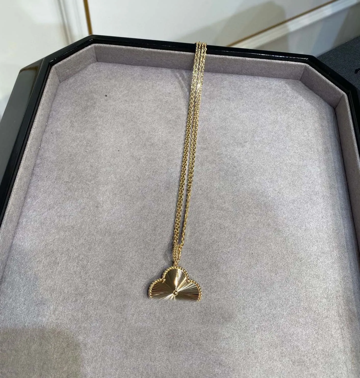 Luxury quality large size flower shape sweater pendant necklace in 18k gold plated have box samp excellent style long chain PS7444B