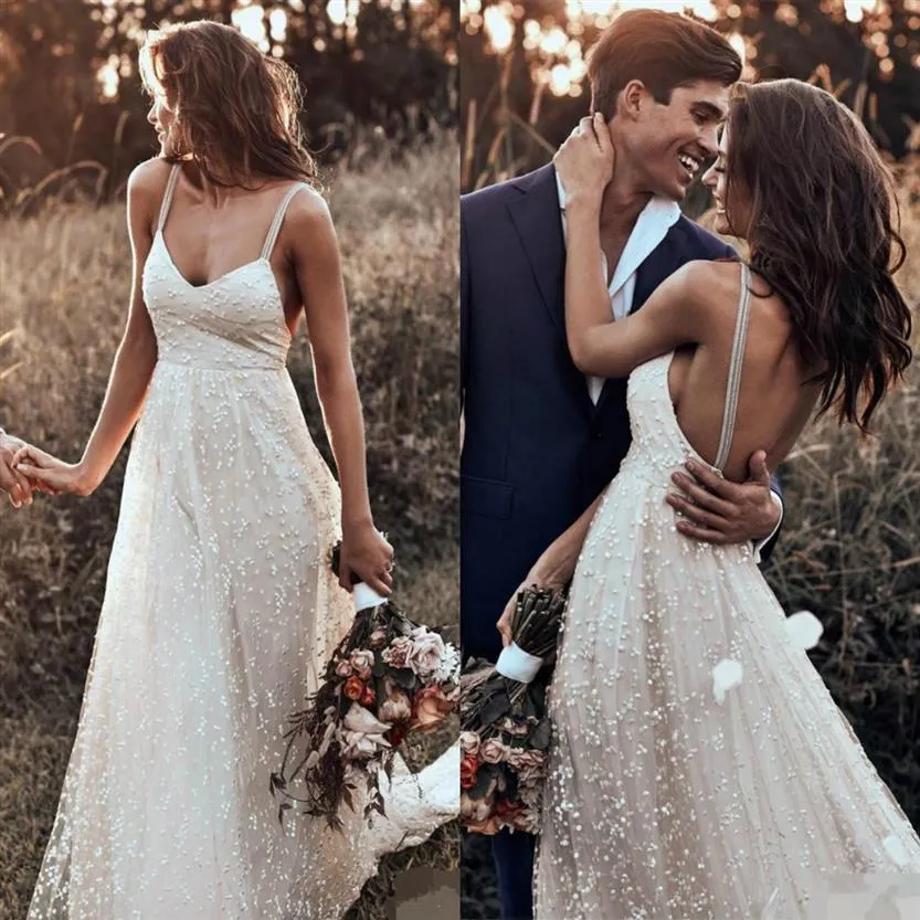 2019 bohemian fala ślubna suknie ślubne spaghetti dekolt bez pleców ślubny suknie ślubne plażowe Tiul Country Sukni