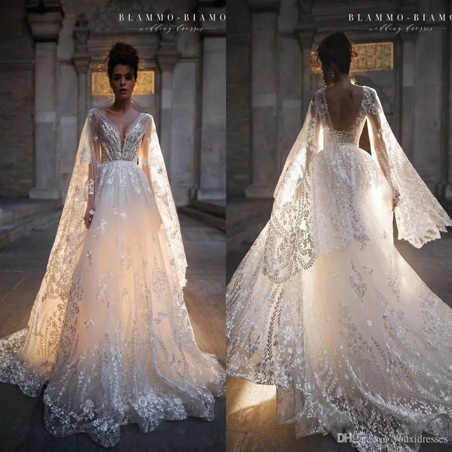 2019 Böhmische Brautkleider mit V-Ausschnitt, sexy rückenfrei, Sweep-Zug, Glockenärmel, Boho-Brautkleid, Spitzenapplikationen, Strand, Übergröße, Weddi2336