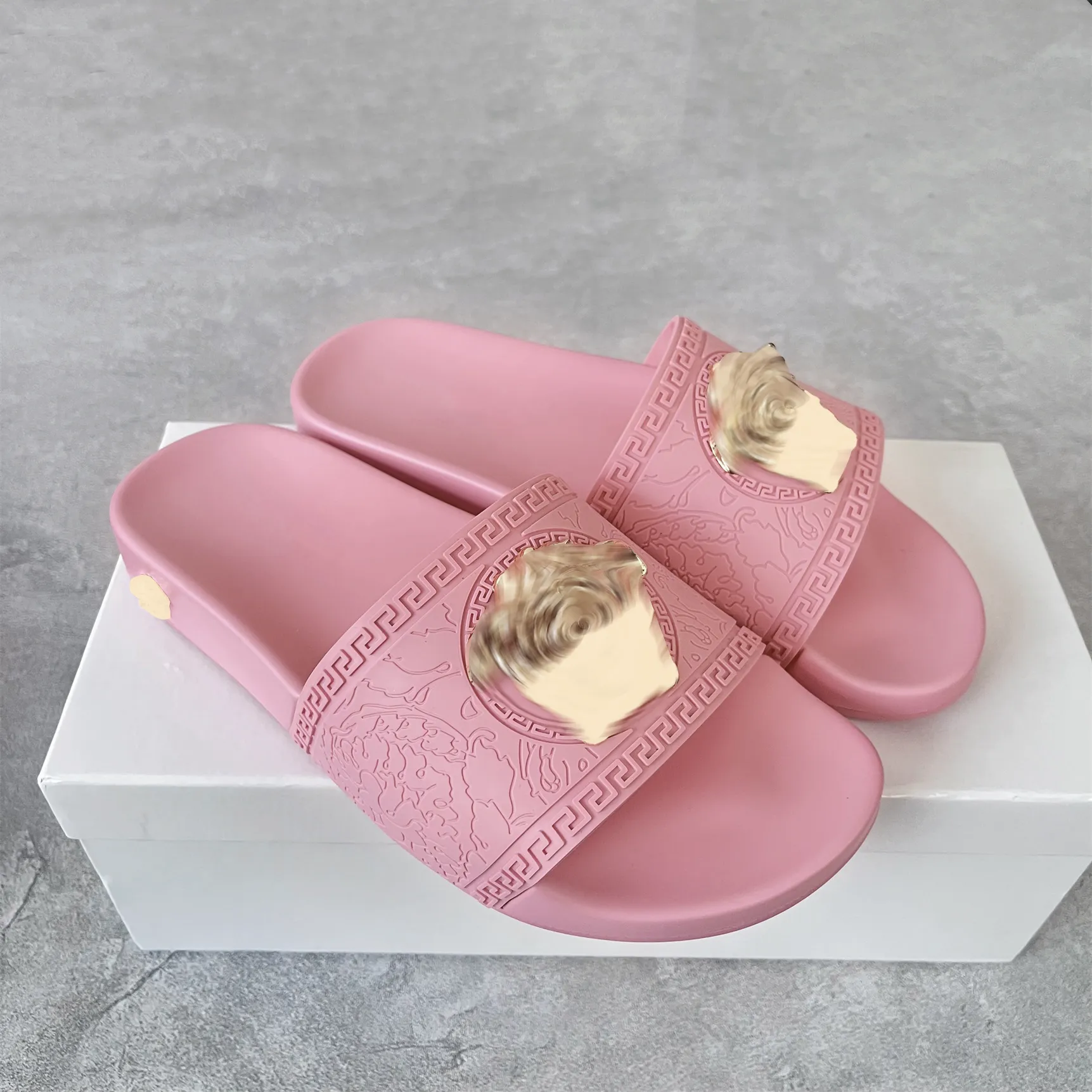 S Designer Slippers Novos clássicos da moda Palazzo Sandal Casual Shoe Mula Mente Momens Sandale Sliders Metal Slipper Summer Summer Slide Flor Wholesale 772