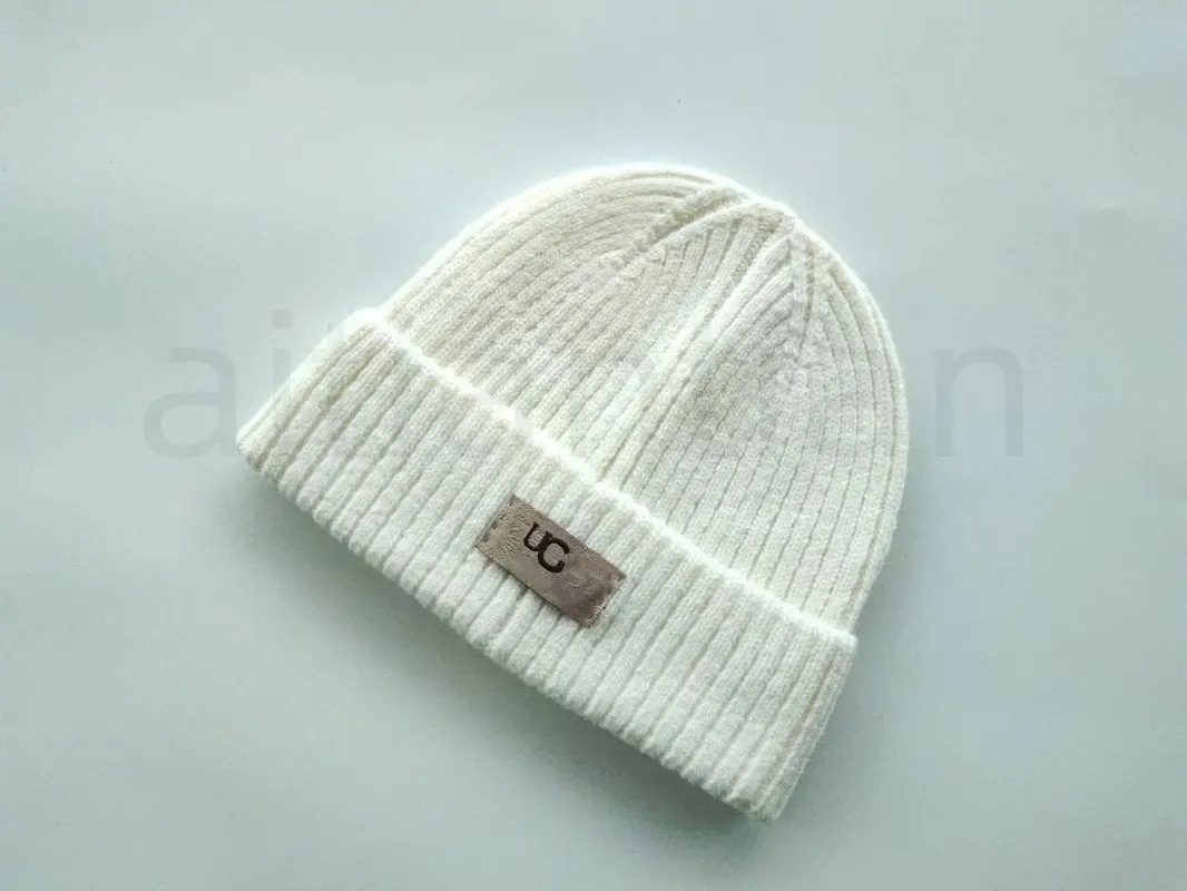 디자이너 양모 모자 겨울 여자 모자 레터 클래식 패션 남자 니트 모자 크리스마스 선물 겨울 여자 모자 도매