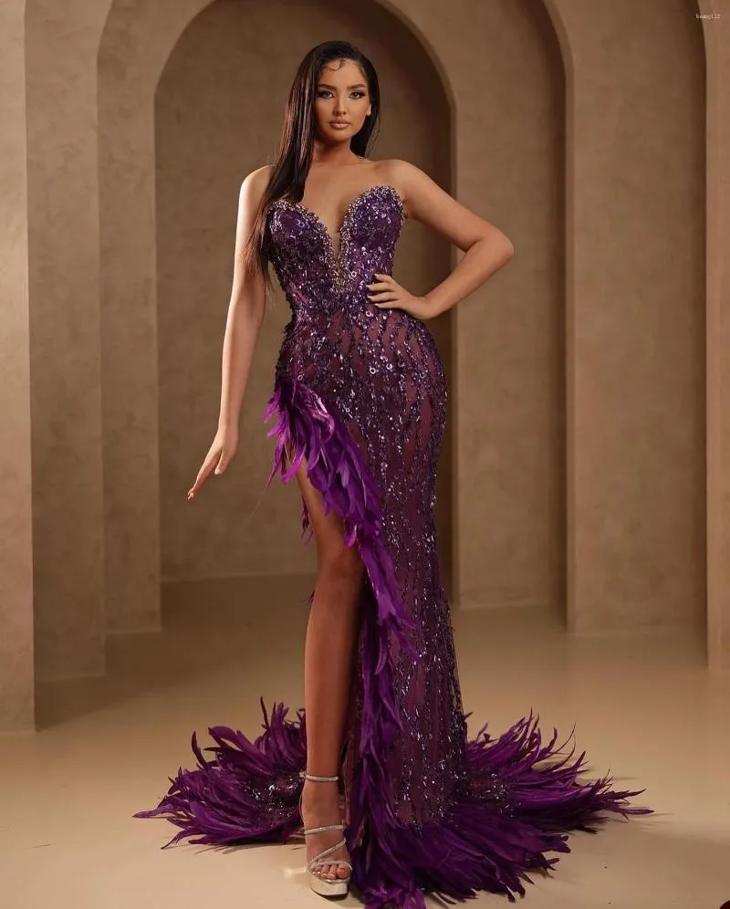 fitted lace wedding dress A/W 2013 Oscar De La Renta Runway Sculptural Purple Silk Dress – Shrimpton  Couture main image 1