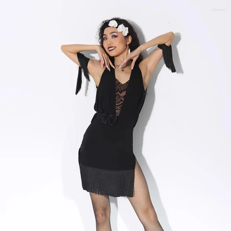 Desgaste de la etapa Sexy Backless Latin Dance Competition Dress Fringe ChaCha Rumba Ropa Mujeres adultas Samba Performance DL10815