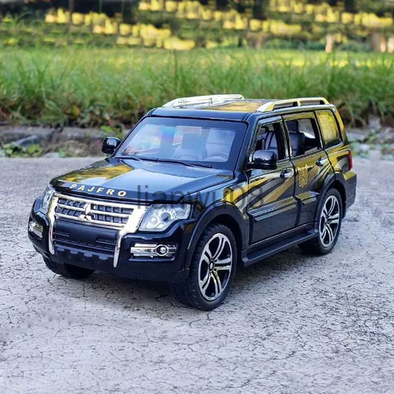 Diecast Model Cars High Simulation 132 Alloy PAJERO SUV Car Model Diecast Metal Offroad Vehicles Simulation Model Sound Light Kid Gift Toys x0731