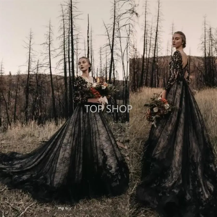 2022 Vestidos de novia vintage negros góticos Una línea de cuello en V Apliques de encaje Ilusión de tul Tren de barrido sin respaldo Tallas grandes Nupcial formal295i