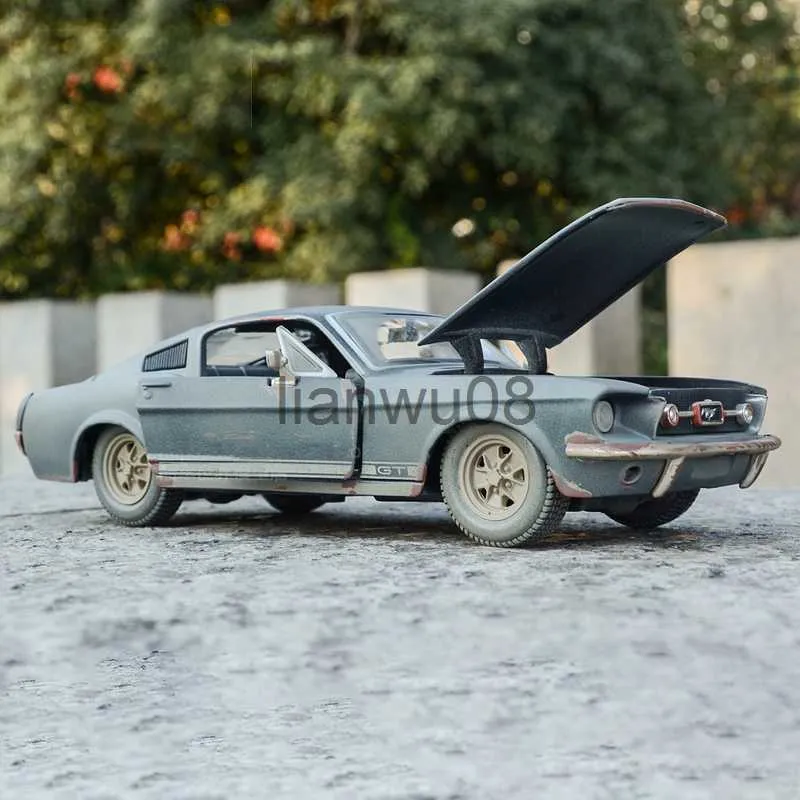 ダイキャストモデルカーマイスト124オールドフォードマスタングGT 1967アロイカーモデルダイキャストおもちゃの乗り物を収集