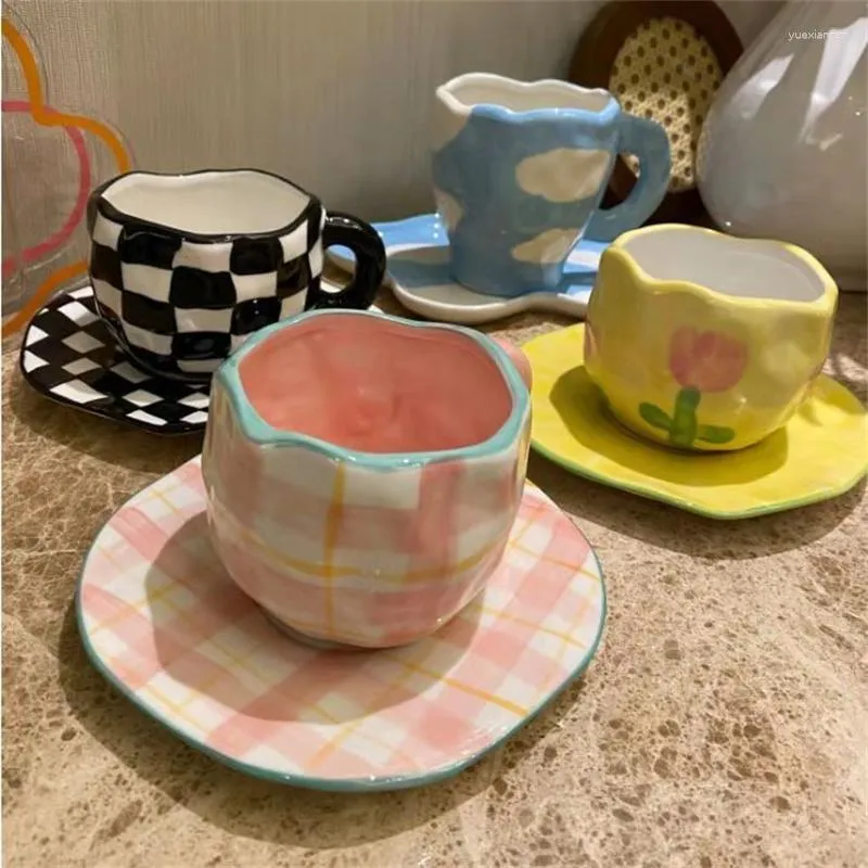 Tazas, platillos, arte pintado a mano, el cielo azul y las nubes blancas, taza de café, taza con platillo, juego de té hecho a mano de cerámica, regalo bonito para ella