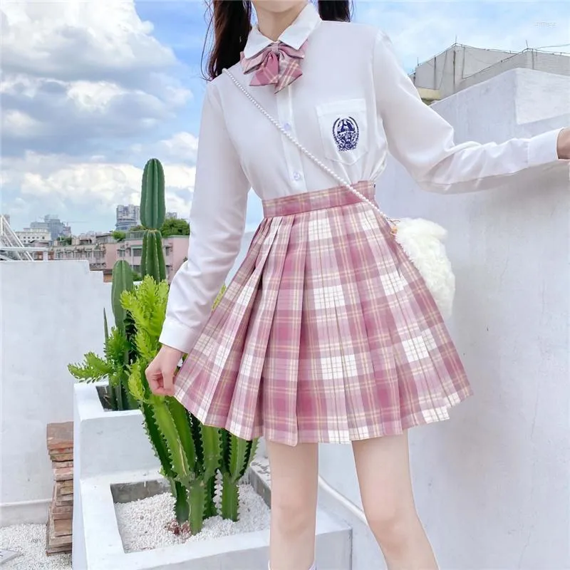 Womens plaid skirt shop 90s fashion