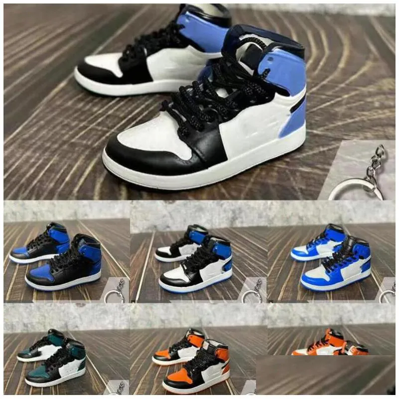 Porte-clés longes 5 paires 3D Sneaker porte-clés pour femme hommes enfants porte-clés cadeau chaussures de mode voiture sac à main chaîne support de basket-ball Dro Otvsq
