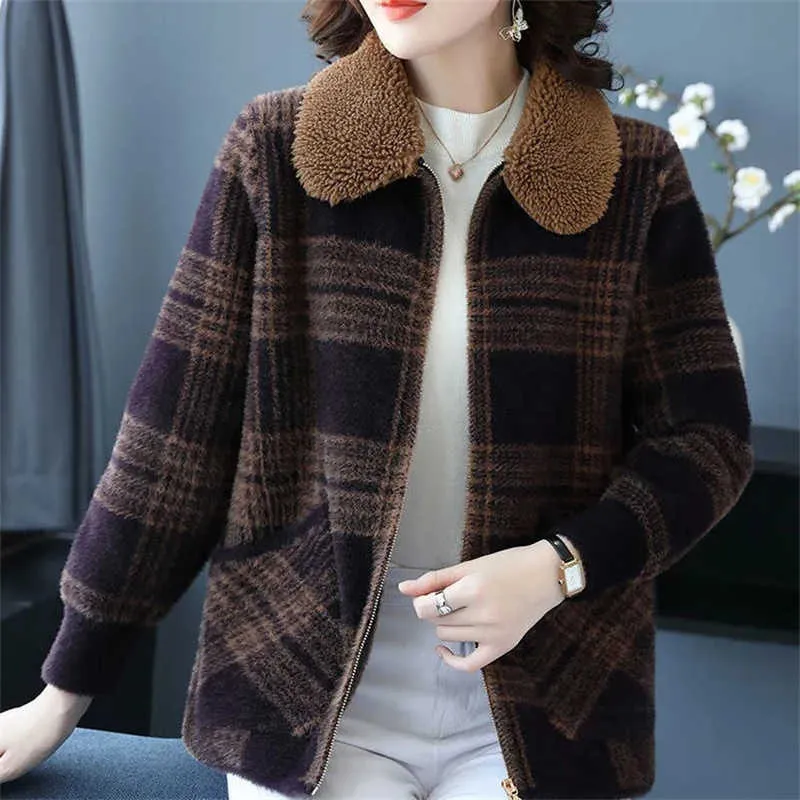 Women's Fur Faux Autumn Winter Short Thick Mother's Coat Plaid Collar Jacket Imitation Mink Fleece Middle Old Age Flip LA HKD230727