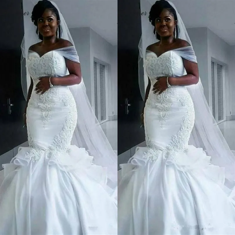 2020 Neue günstige südafrikanische Plus Size Meerjungfrau Brautkleider Schulterfrei Spitze Applikationen Perlen Arabisch Sweep Zug Formal Bridal160I