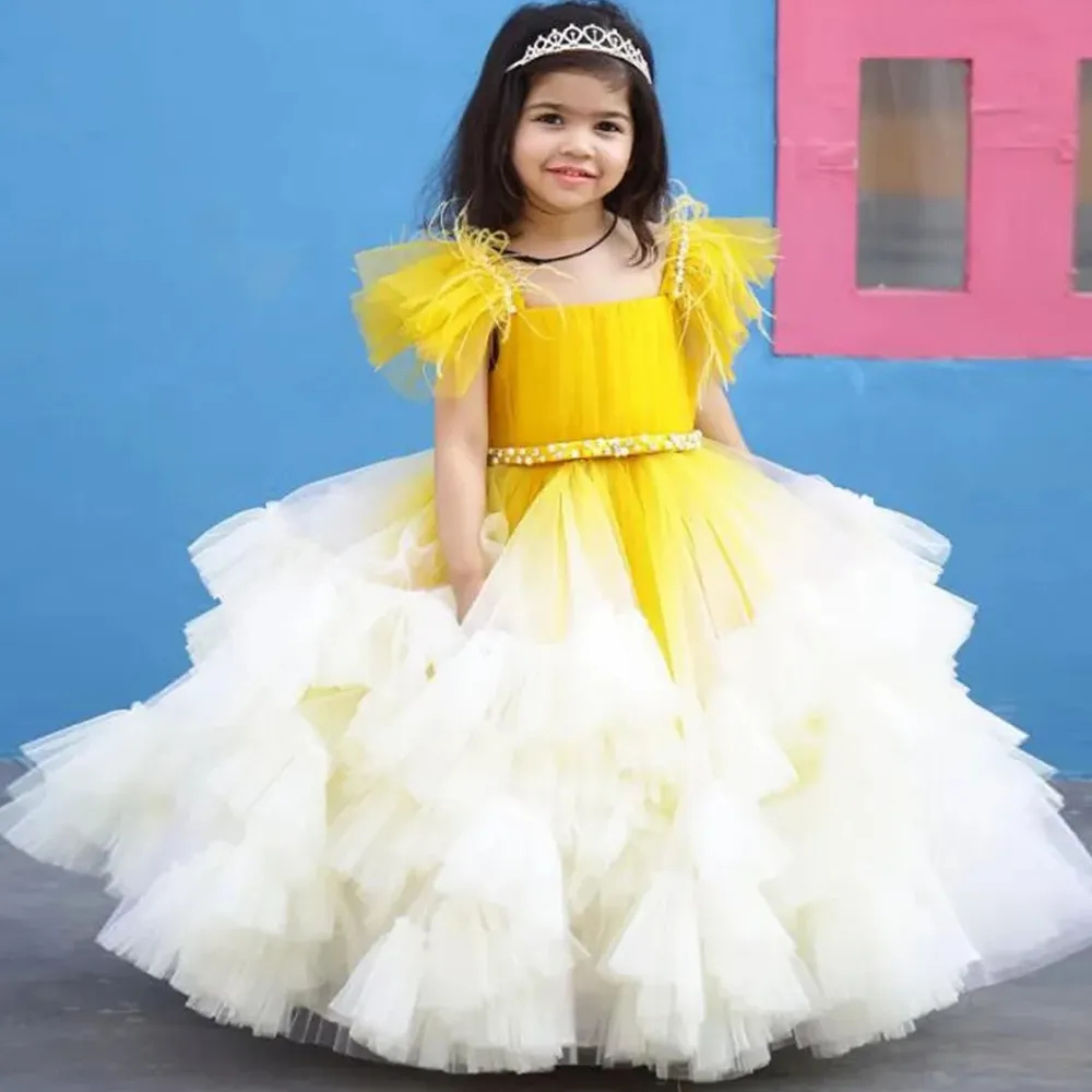 Vestido de Baile Amarelo com Babados Flor Vestidos para Meninas Plumas Alça Espaguete Infantil Vestido de Concurso Tiere Prício Vestido de Primeira Comunhão Infantil