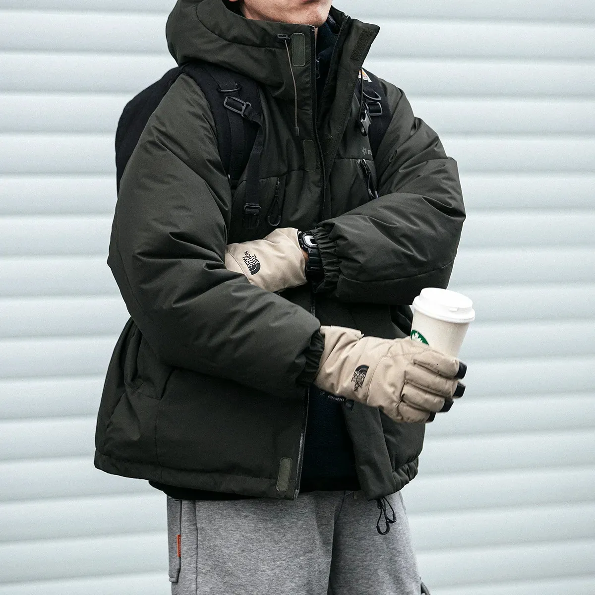 Japanese High Quality Mens Winter Hybrid Down Parka Retro Warmth Thick Ski Puffer Coat For Outdoor Activities Streetwear And Harajuku Style 231031 From Luo04 100.18 DHgate.Com