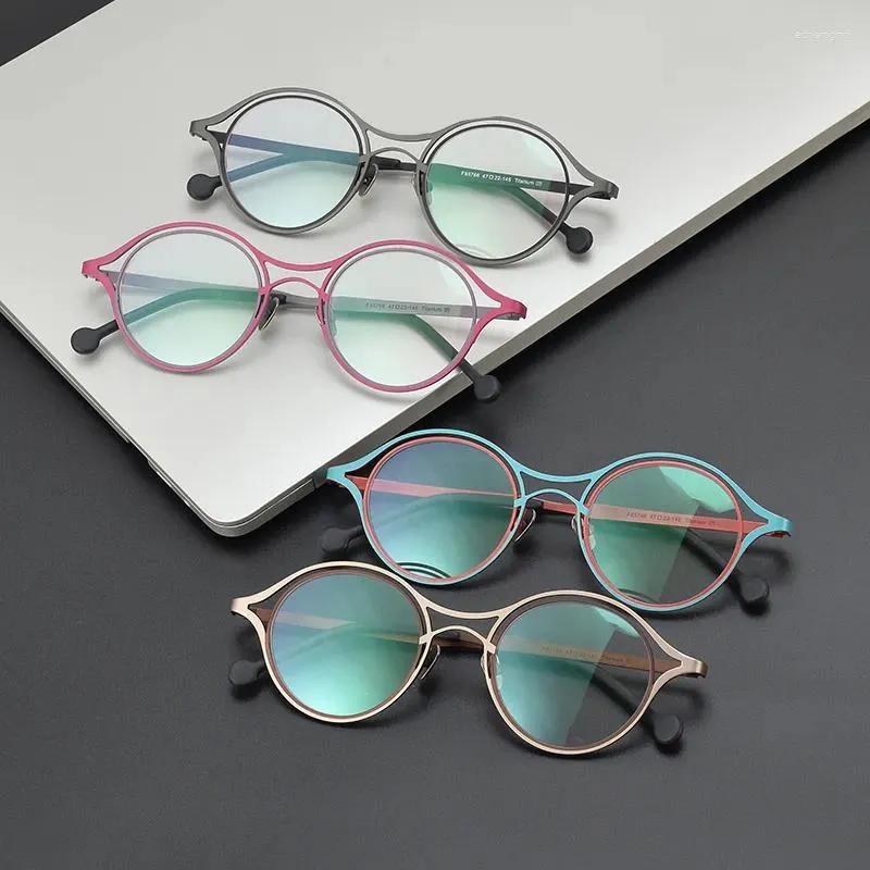 Montature per occhiali da sole 2023 Occhiali da vista retrò in titanio puro Montatura da uomo Occhiali da vista rotondi dal design vintage Miopia da lettura da donna personalizzati