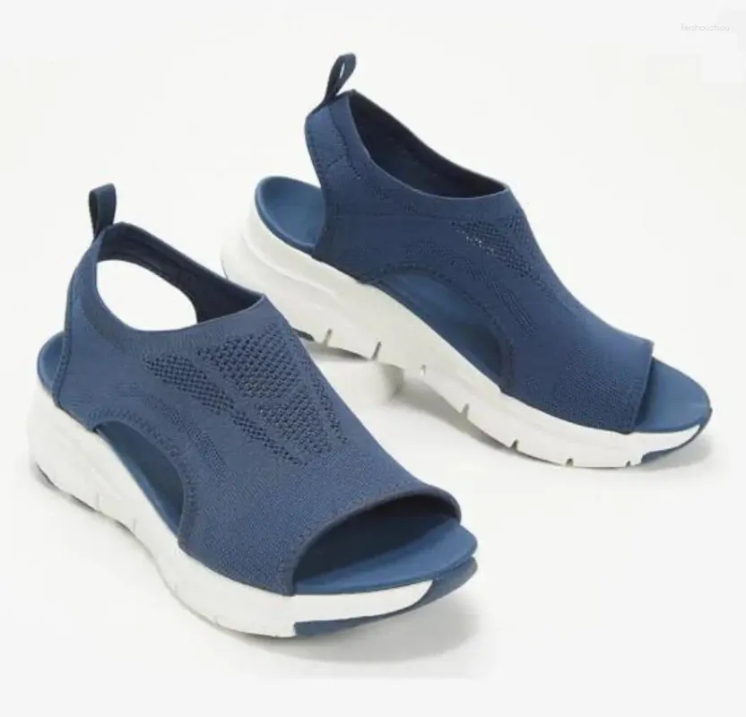 Lätt sandaler Kvinnor Summer Large Casual Flat Bottom Sports Shoes Flying Weave Fish Mouth Women's 7390 'S