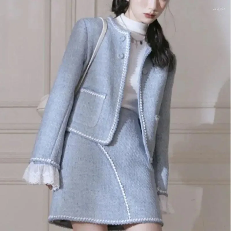 Robe de deux pièces Jupe d'hiver pour femmes Costume Mode Sweet Celebrity Haute Qualité Col rond Court Tweed Blazer Veste Mini 2pcs Ensemble assorti