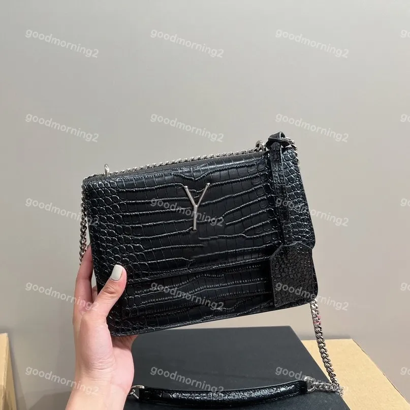 Czarne skórzane damskie torby na ramię solidne torebki z klapką moda damska torebka z łańcuszkiem średniej wielkości portfel przesuwny łańcuszek Crossbody torba damska kieszeń