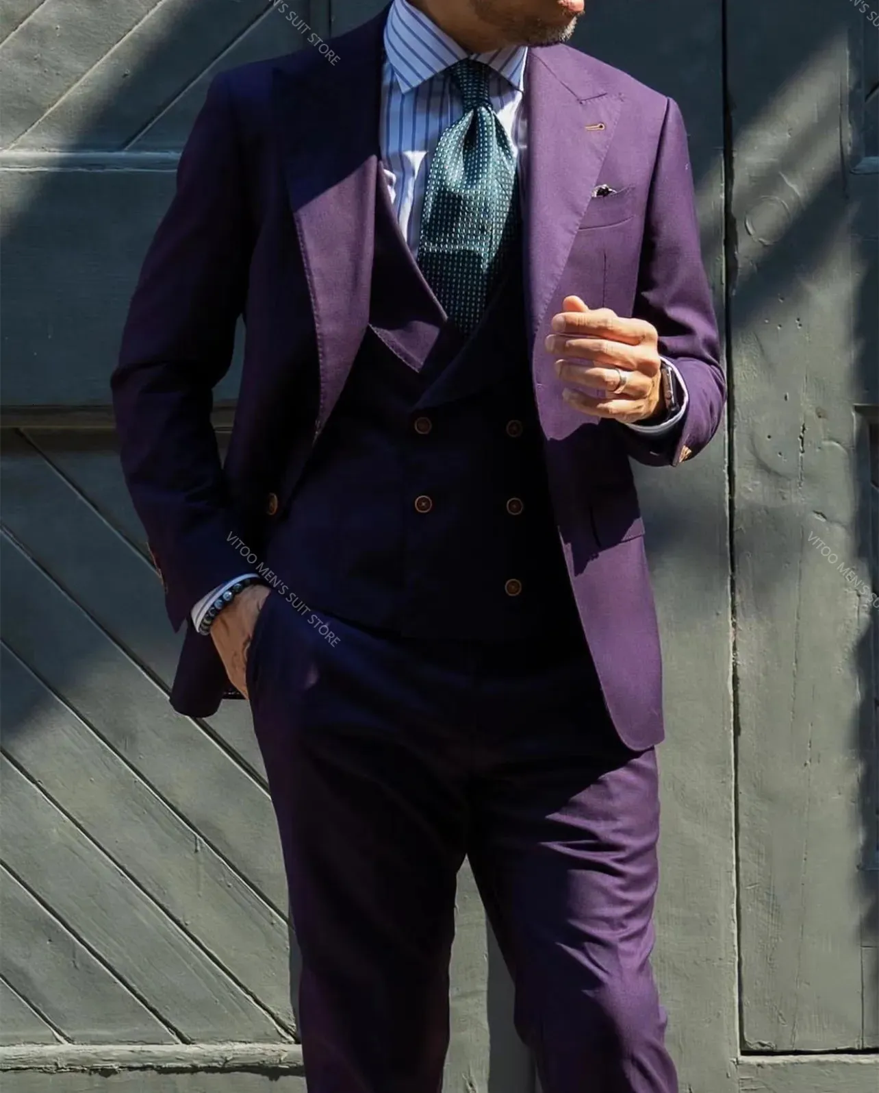 Men's Suits Blazers 3pc Men Purple Suit JacketPantsVest Brand Slim Fit Elegant Suits With Pants Mens Grooming Business Tuxedo Suits Ternos S-6XL 231101