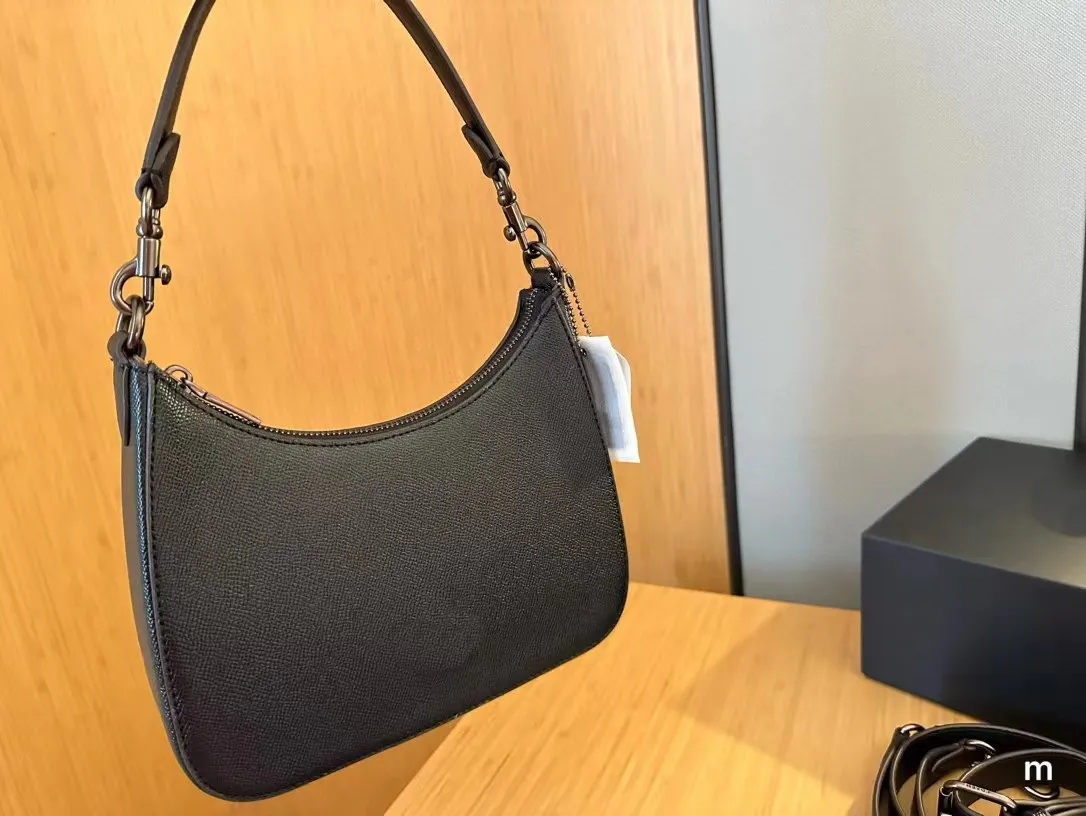 DHgate.com:Crescent Crossbody Bag, Chain Hobo Shoulder Bag