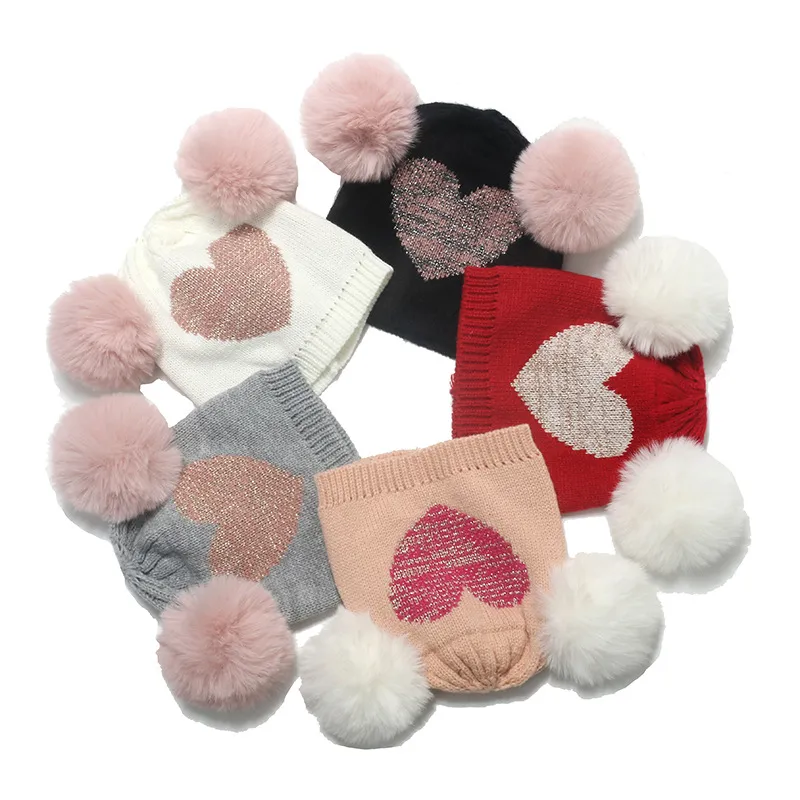 Chapeau à pompon d'hiver pour bébés garçons et filles, joli bonnet tricoté à rayures pour garder au chaud avec cœur, accessoires pour nourrissons