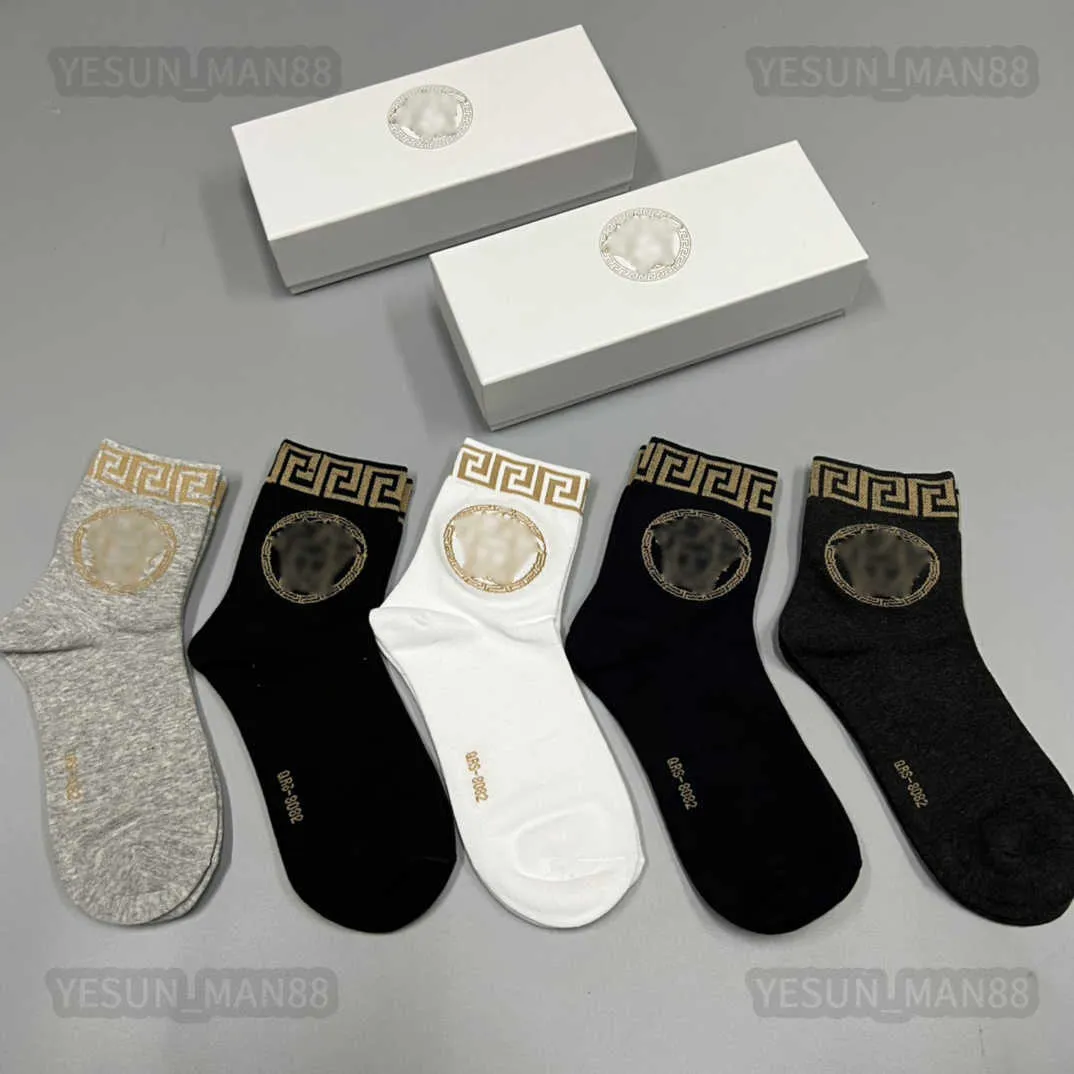 Designer Luxury Versages Mid-tube Socks Fashion Mens And Womens Casual Cotton Breathable Pattern Printed 5 Pairs Sock With Box